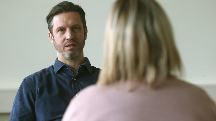 С перемещенными из прифронтовых районов работают психологи