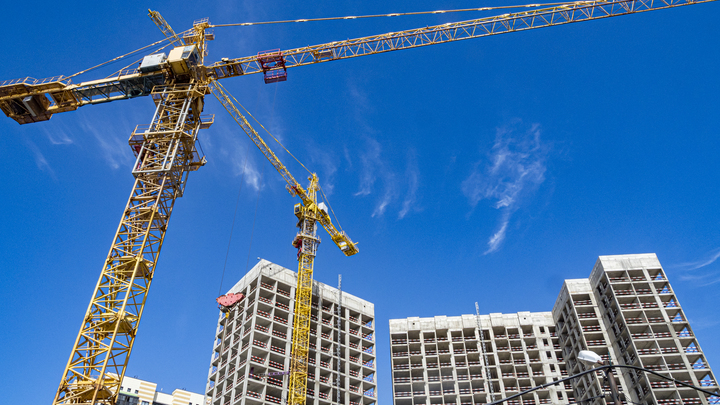 Дом для переселенцев из аварийного жилья в Новосибирске сдадут в сентябре 2022 года