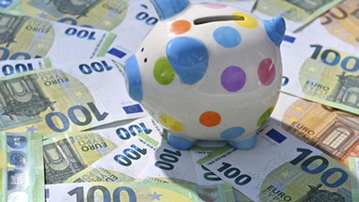 Не храните эту валюту: Экономист назвал два вида опасных сбережений для русских