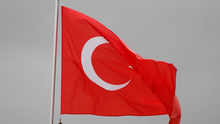 Турецкие депутаты призвали власти выйти из НАТО: Будущее - за дружбой с Россией