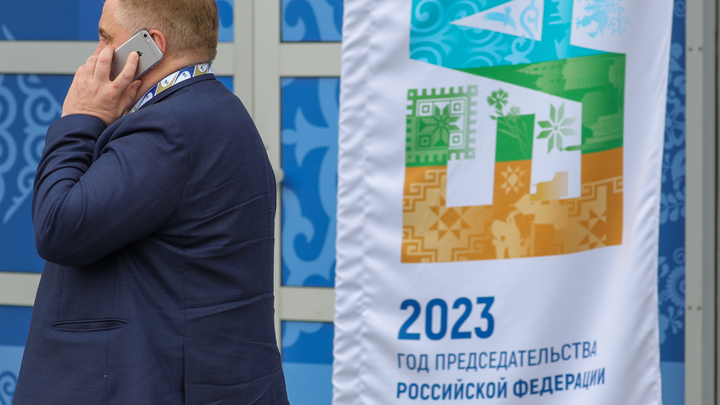 Ведут всех, у кого есть смартфон: Ашманов сообщил о слежке за чиновниками в России