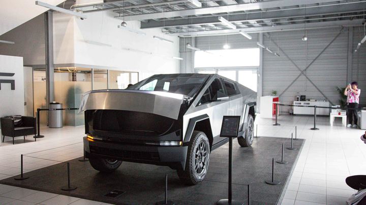 В США расследуют первую аварию Tesla Cybertruck со смертельным исходом