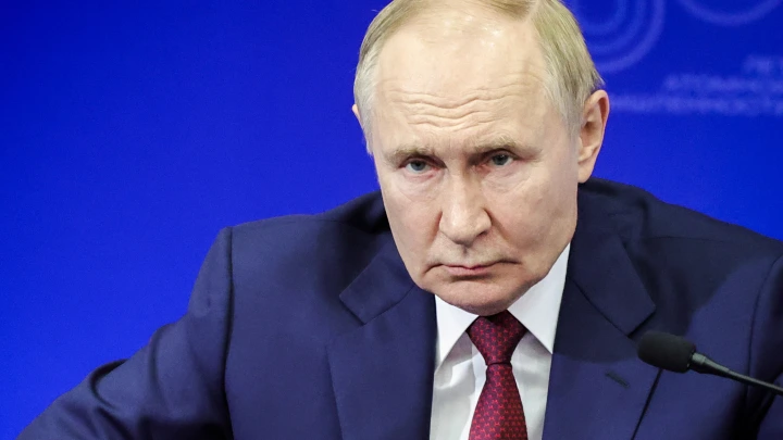 НАТО, уловило? Путин сделал предупредительный выстрел. Вопрос с введением войск на Украину закрыт