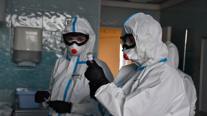 Кто попал под обязательную вакцинацию от коронавируса в Новгородской области: список