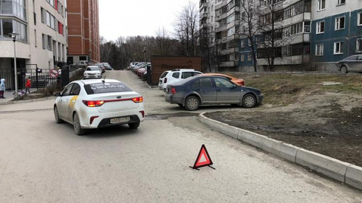 В Новосибирске таксист сбил семилетнего мальчика