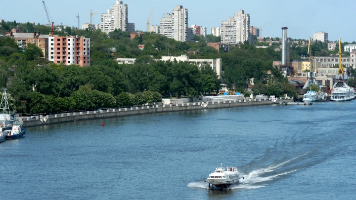 Парамоновские склады после съемок Мы одной крови: Копоть смыли, но осадок остался
