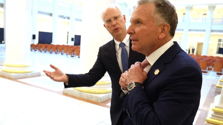 Дмитриев не стал общаться с прессой, вернувшись в отель после переговоров Путина с Уиткоффом