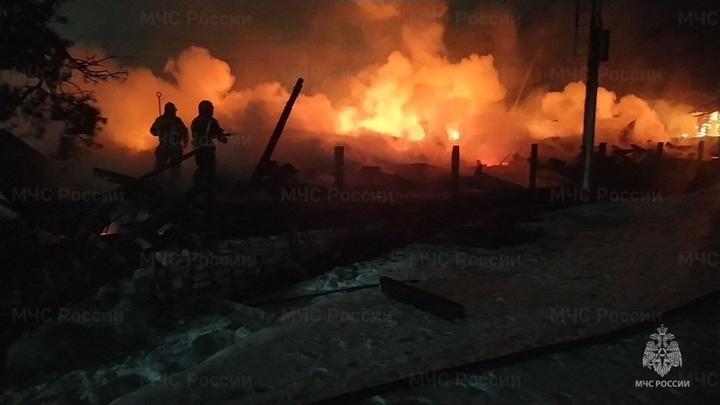 Во Владимирской области сгорел ски-бар горнолыжного комплекса «Красная гора» 