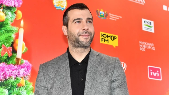 Ургант вновь возник: Телеведущий зарегистрировал ИП в Париже