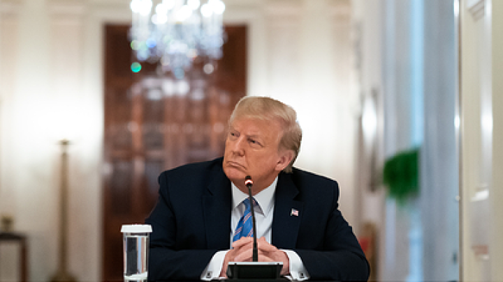 Неблагодарные: Трамп снова набросился на Киев, требуя больше уважения