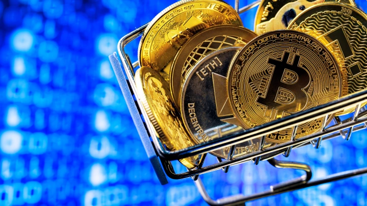 Богатейший криптомиллиардер Оуэн Гунден стал продавать биткоины Богатейший криптомиллиардер Оуэн Гунден стал продавать биткоины