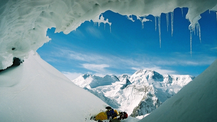 Наговицина жива? Сенсационная новость от спасателей. Что происходит с русской альпинисткой в горах