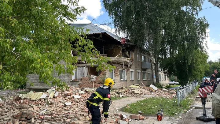 Будут ли сносить повреждённый при взрыве дом в посёлке Красный Яр: комментарий властей