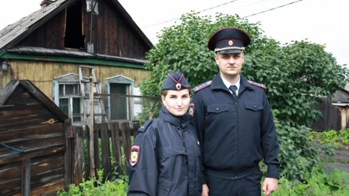 В Кузбассе супруги-полицейские спасли на пожаре двух женщин