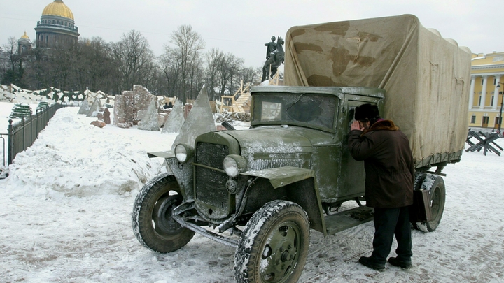 Целая эпоха, запертая в одной комнате. Внук Виталия Бианки нашёл уникальный архив деда