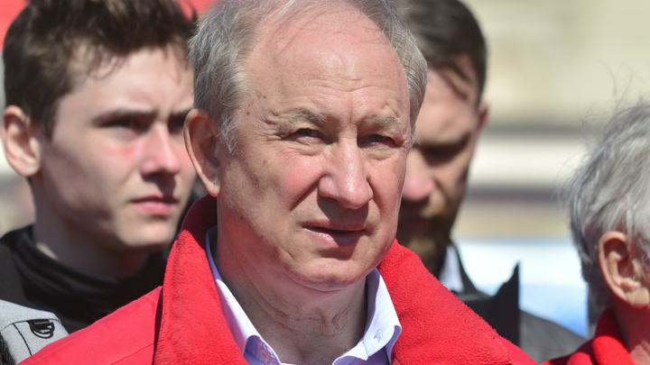 Лося подбросили: В КПРФ объяснили скандал с Рашкиным