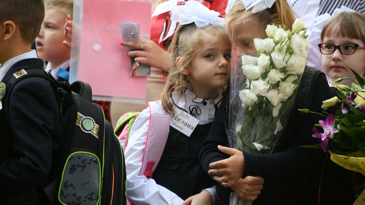 Сохранить полноценные летние каникулы: Минпросвещения дало рекомендации по окончанию учебного года