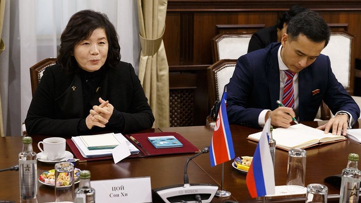 Глава МИД КНДР Цой Сон Хи отправилась в Россию с официальным визитом