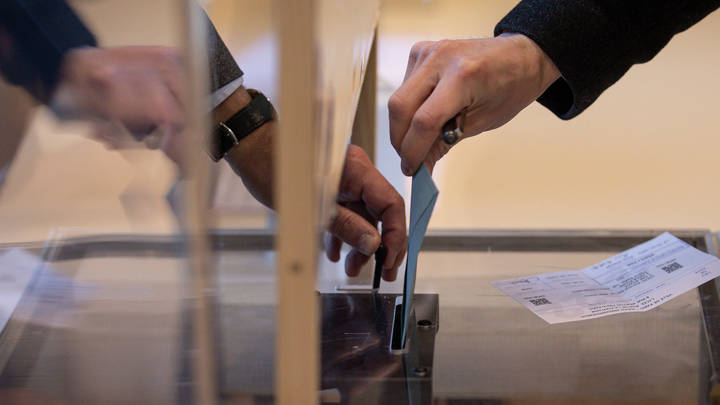 Во Франции начались президентские выборы: Кто фаворит голосования