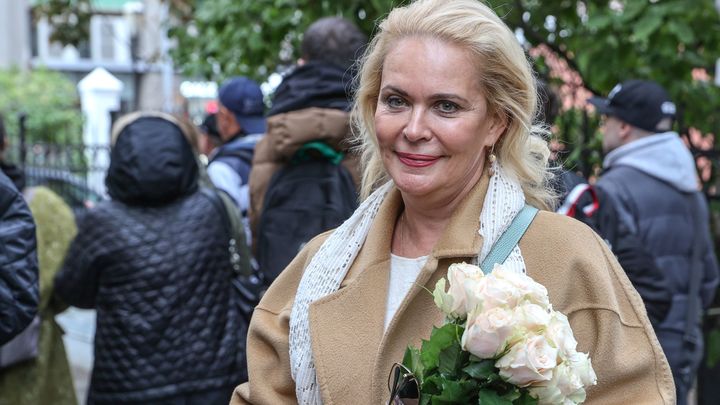 Америка - страна чуть старше Большого театра: Стыдящихся русских взбодрила актриса Алёна Яковлева