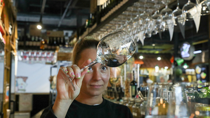 В Краснодарском крае можно будет покупать алкоголь после 22:00