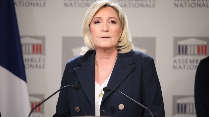 Нельзя вести энергетическую войну против России. В ней не выиграть - Ле Пен