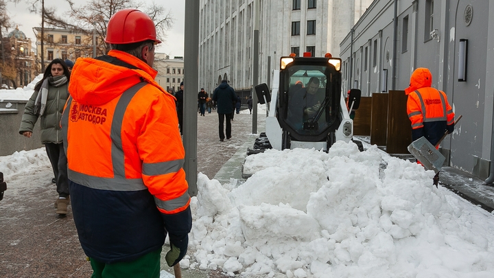 Оттепель не растопит сугробы в Москве