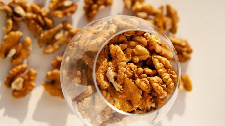 Врач Ирина Баранова назвала отказ от жирной еды опасным для организма