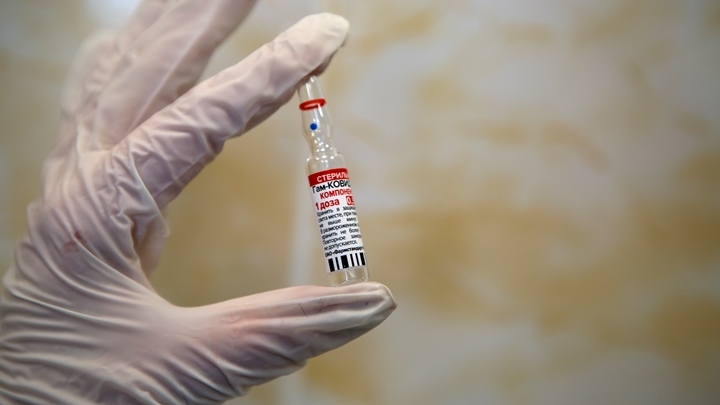 В Кузбассе на медсестру завели уголовное дело за подделку сертификата о вакцинации от коронавируса