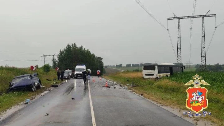 Шестилетний ребёнок погиб в столкновении иномарки и автобуса под Зарайском