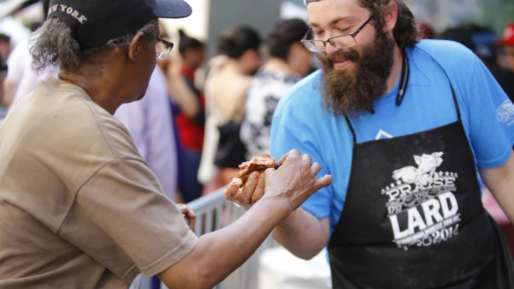 Мне нравятся эти русские: Австралиец показал фестиваль в Москве - и собрал аплодисменты
