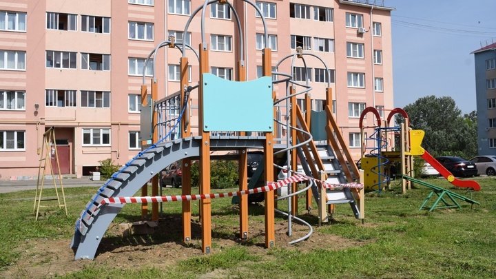 В Иванове летом 2023 года новые игровые комплексы появятся в 258 дворах