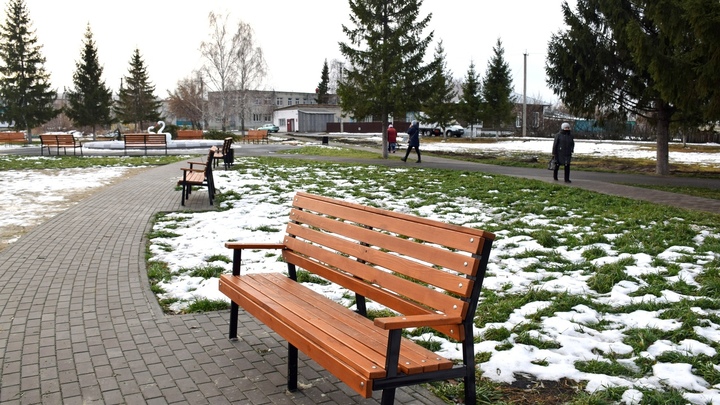 Присяду я на Мостовичке и в Мамин загляну потом: скверам Кургана дали имена