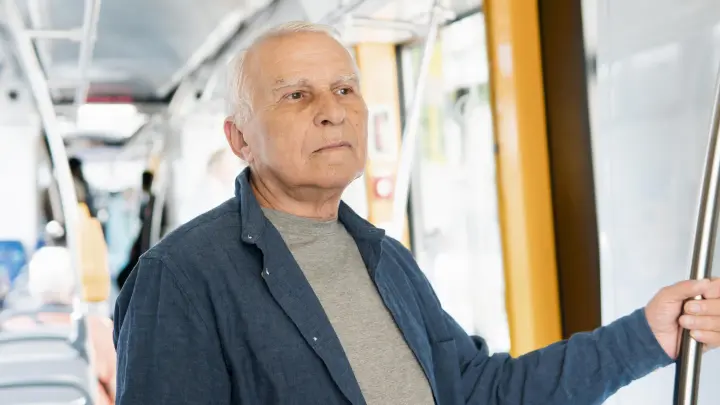 Чужих пенсионеров у нас нет? Миронов предложил ввести Единую социальную карту с бесплатным проездом