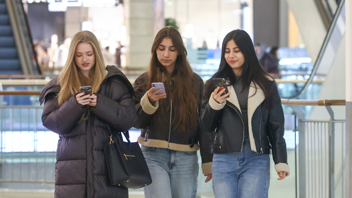 Новогодний 4G-подарок от МегаФона получили жильцы комплекса Новокольцовский в Екатеринбурге