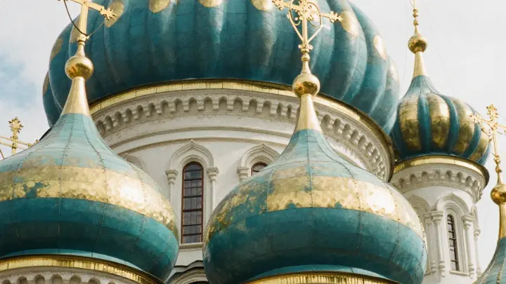 Почему священники не купаются на Крещение