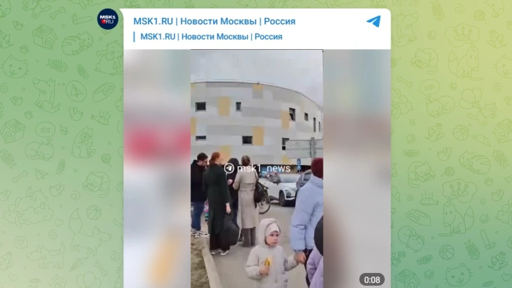 Более 2000 человек эвакуировали из аквапарка «Мореон» в Москве