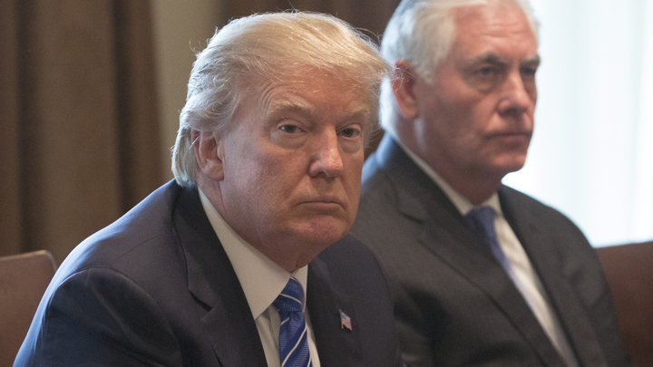 Глуп как пробка: Трамп не удержался от злобного твита про Тиллерсона