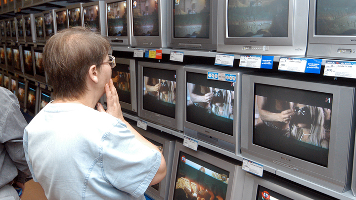 В Калининграде мужчина украл 10 телевизоров из-под носа у продавцов