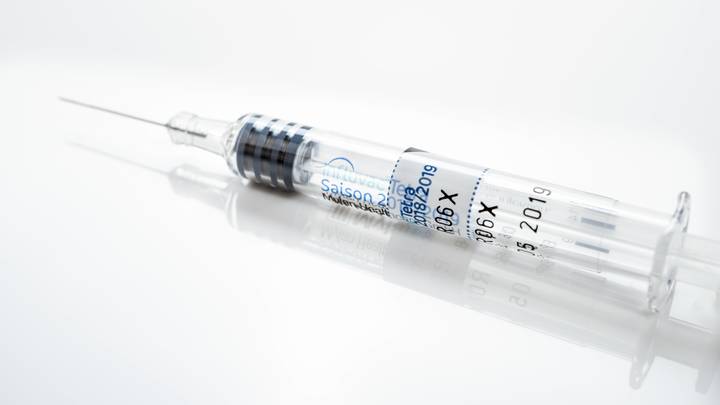 Врач, открывший связь между вакцинами и раком, погиб при загадочных обстоятельствах