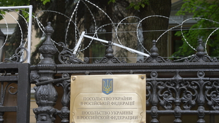 И трусы. Возмещать так возмещать: Москвичи передали Украине поддержку боевой мощи