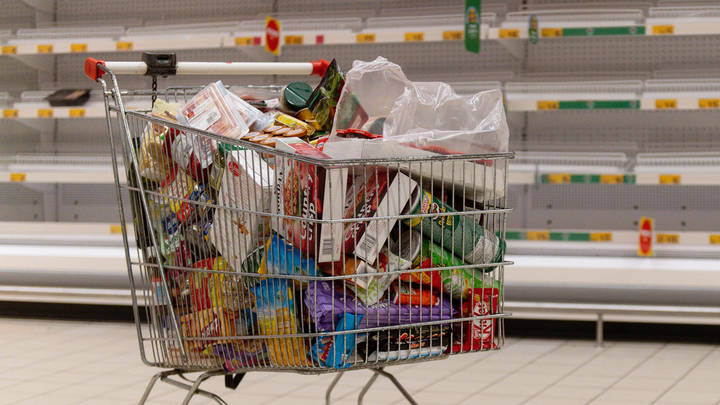 Москву вот-вот перекроют: Как вас обманывают прямо в магазинах. Рассказ Меркури