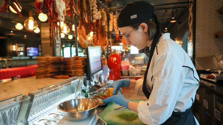 В кафе и ресторанах Краснодарского края поднимут цены минимум на 10%