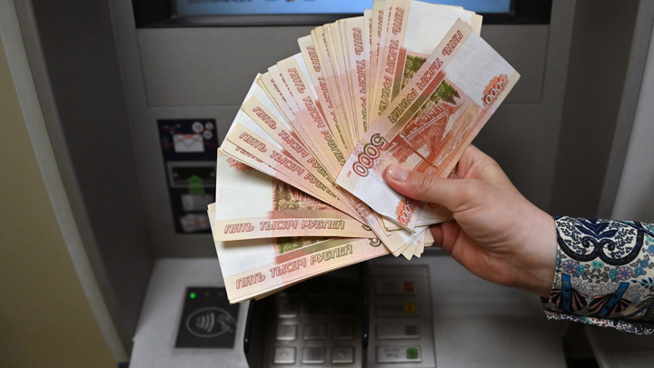 В Краснодарском крае больше 100 тысяч рублей в месяц зарабатывают только 6,4% жителей