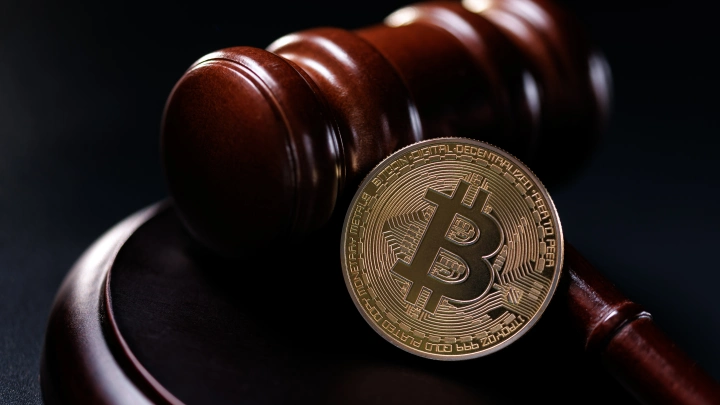 Биткоин рухнул к $80 тыс: как криптосаммит в Белом доме обвалил рынок