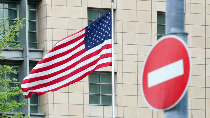 В Москве неизвестные оставили дерзкое послание генералу США на его машине - источник