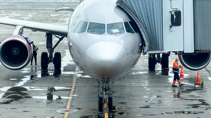 В аэропорту Сочи задержано четыре рейса до Москвы