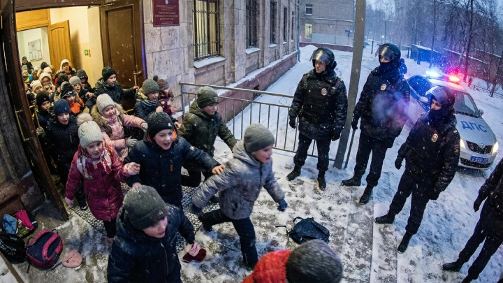 Вы ничего в своей жизни не добились: Публичное унижение учителя на камеру теперь норма? Пора принимать меры