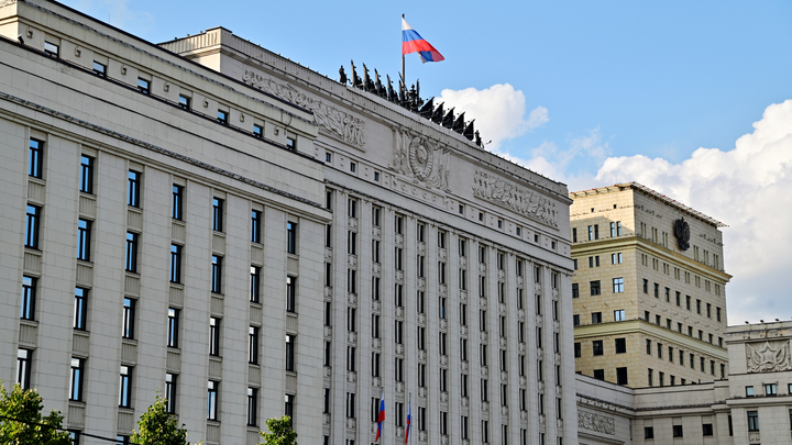 Министерство обороны РФ расследует обстоятельства схода боеприпаса над Петропавловкой