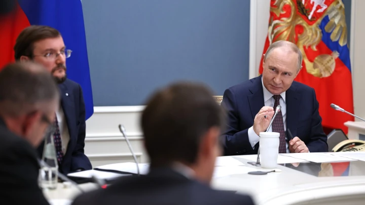 Путин возмутился из-за подмены кубанского вина импортным